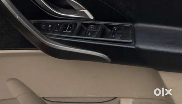 Mahindra Xuv500 2.2 W10, 2015, Diesel