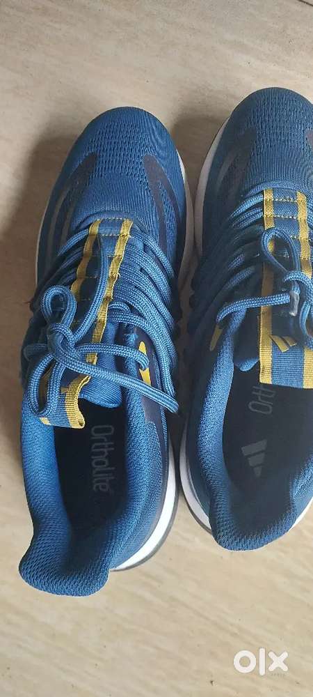 Adids shoe uk9