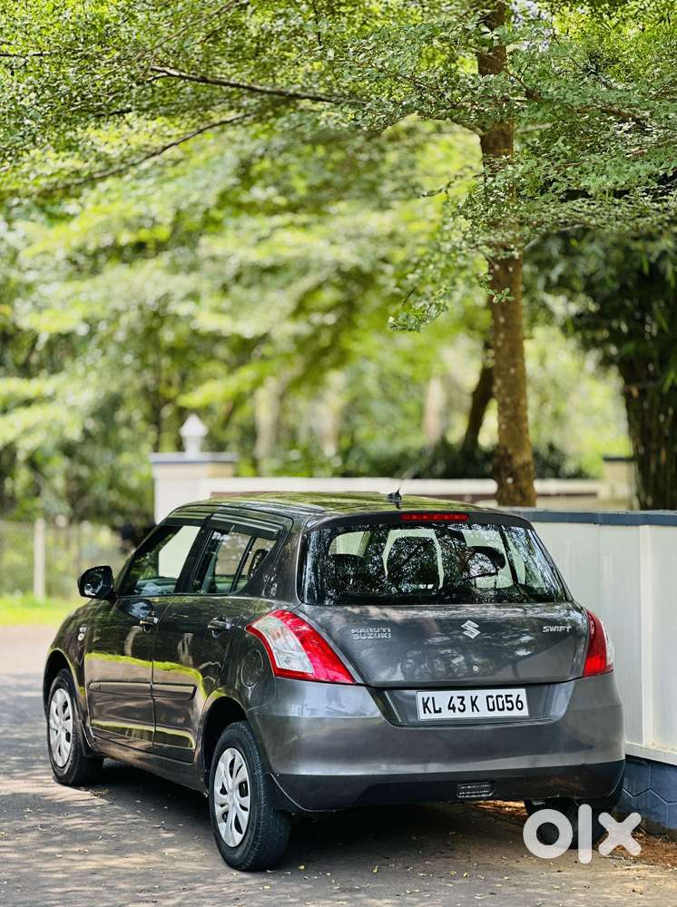 Maruti Suzuki Swift Lxi Option, 2017, Petrol