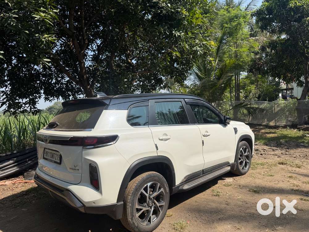 Mildhybrid Top Model With Panaromic Sunroof , Automatic Gear Transmis