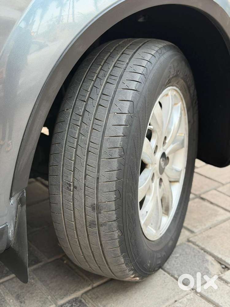 Mahindra Xuv500 W8 New Shape 2016 Model 2nd Owner