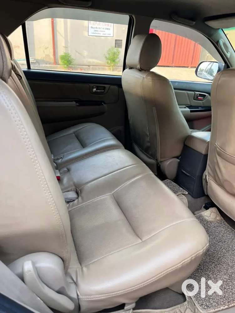 Toyota Fortuner 2013 Automatic  New Tyres  Premium Touchscreen