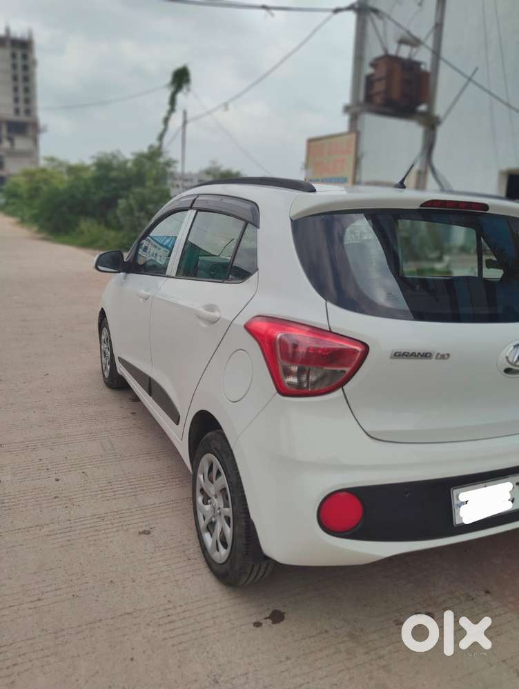 Hyundai Grand I10 Sportz 1.2 Kappa Vtvt, 2017, Petrol
