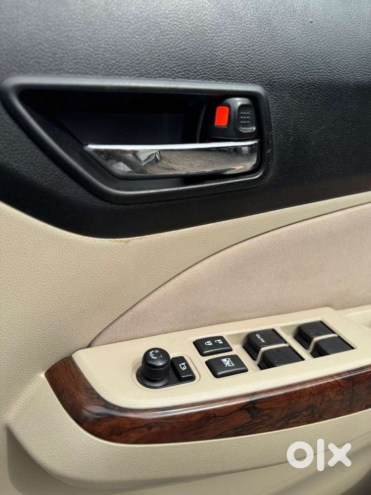 Maruti Suzuki Dzire 1.2 Zxi Amt, 2017, Petrol