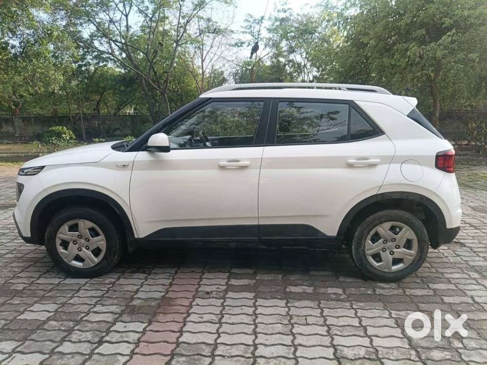 Hyundai Venue 1.2 S (o), 2021, Cng & Hybrids