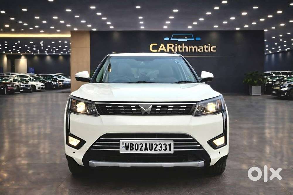Mahindra Xuv300 1.2 W8 (o) Amt Petrol, 2023, Petrol