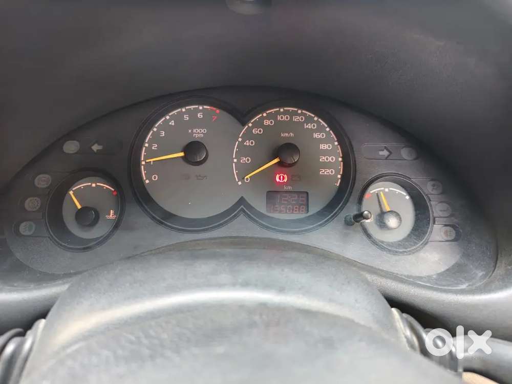 Opel Corsa 2005 Full Original 1st Owner New Kagaj New Tyre New Battery