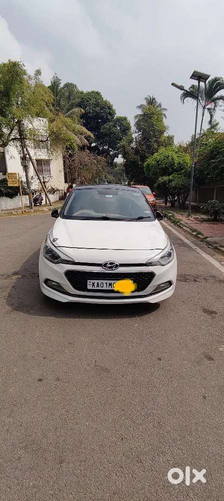 Hyundai I20 Asta (o) 2017 Petrol Vtvt Mt Top Model Dual Tone