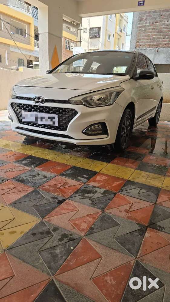 2018 Hyundai Elite I20 Cvt Automatic. Strictly No Spinny, Cars24