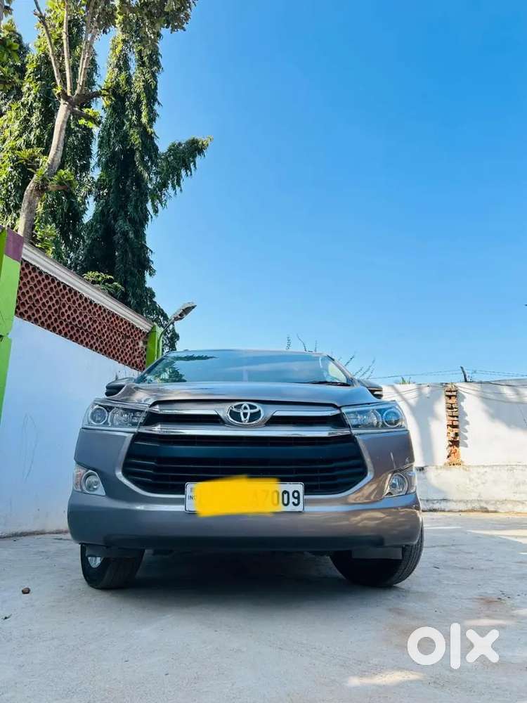 Top Model Innova Crysta Diesel