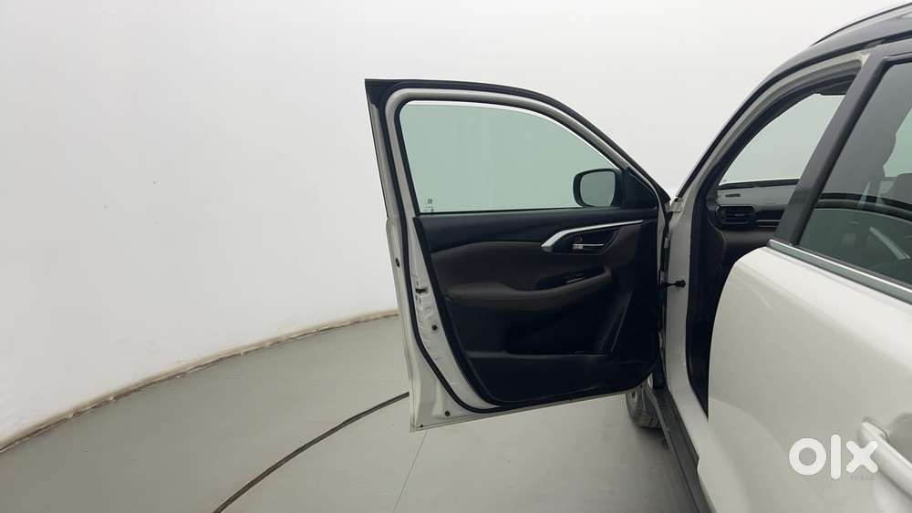 Toyota Urban Cruiser Hyryder V Hybrid Aero Edition, 2023