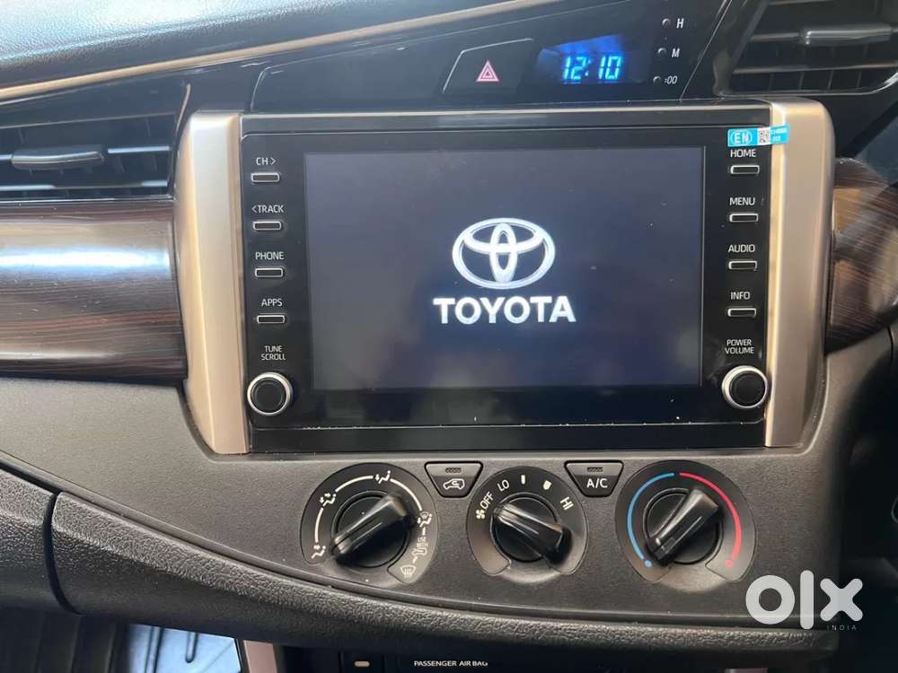 Toyota Innova Crysta 2.4 G Mt 7 Str, 2022, Diesel