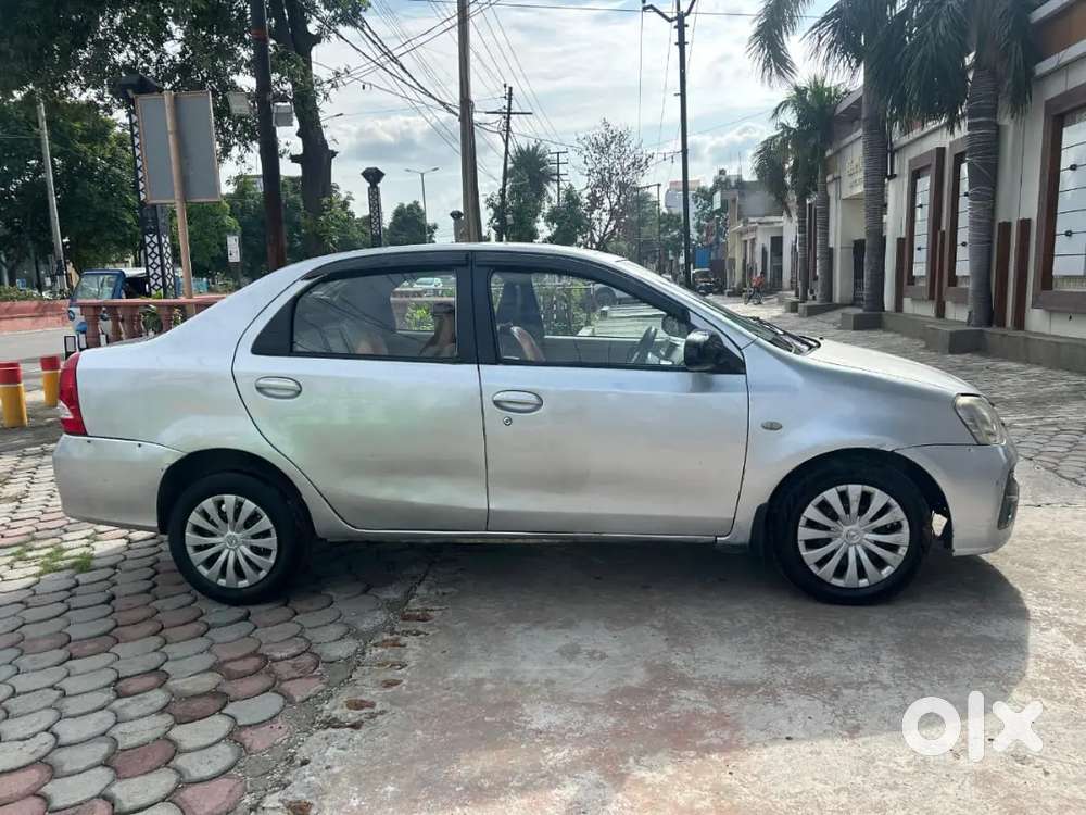 Toyota Etios 1.5 V 2017