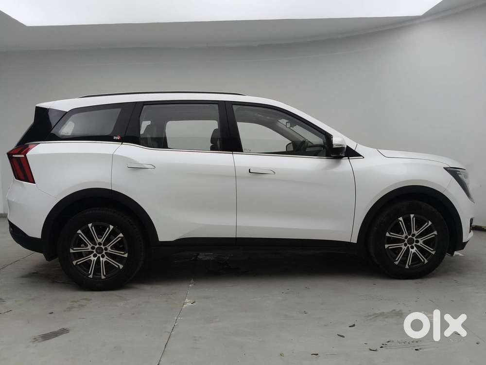 Mahindra Xuv700 2.0 Ax 7 Petrol At Luxury Pack Str, 2023, Petrol