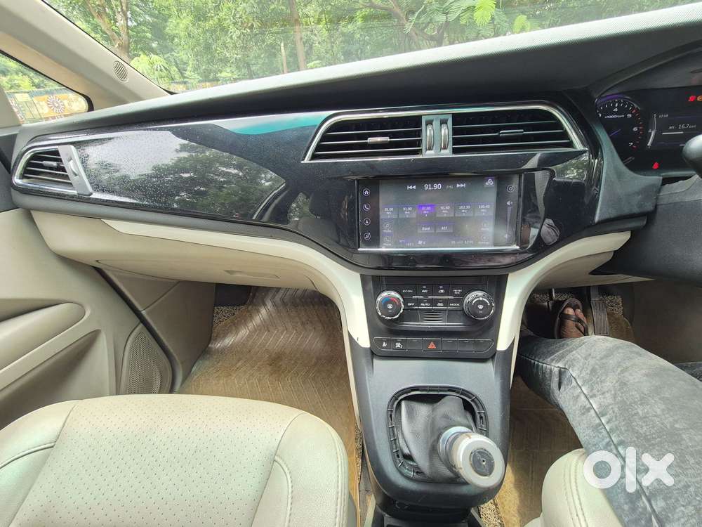 Mahindra Marazzo M8, 2018, Diesel