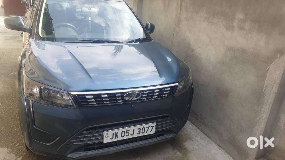 Mahindra Xuv300 2020 Petrol Well Maintained