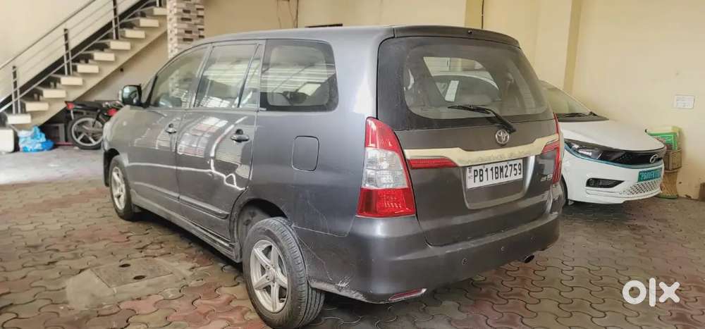 Toyota Innova Diesel 2014