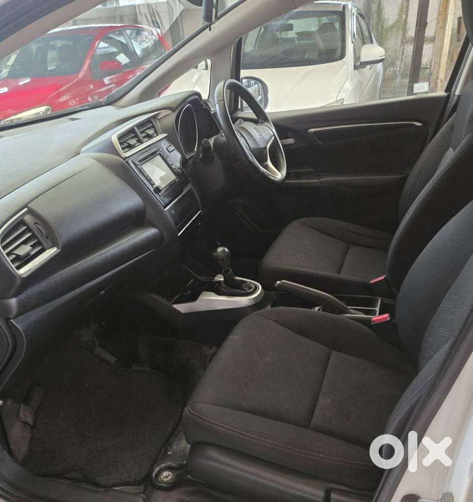 Honda Jazz V Mt Privilege, 2017, Petrol