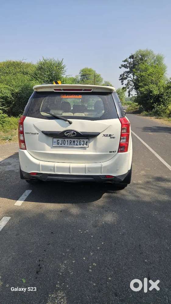 Mahindra Xuv500 W10 2015 October Month