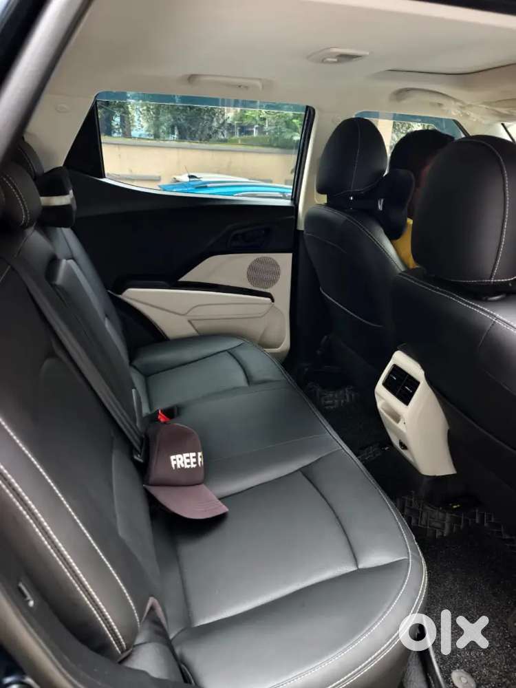 Mahindra Xuv 3xo 2025 Ax5