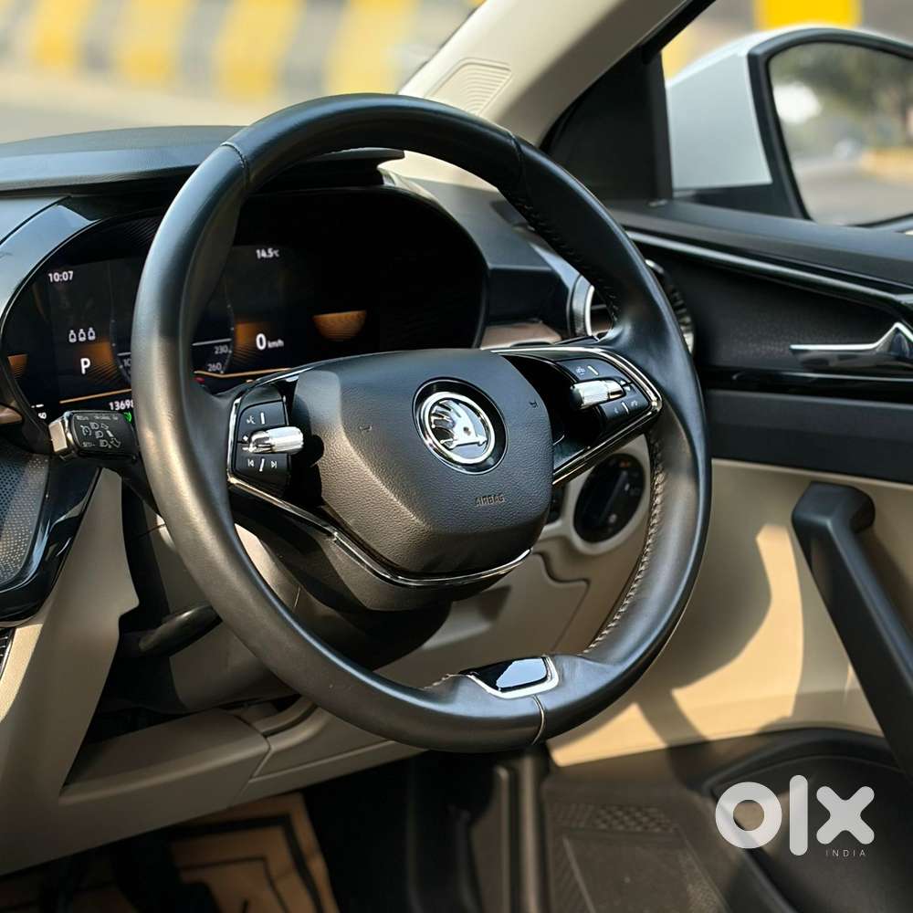 Skoda Slavia Style 1.0l Tsi At, 2024, Petrol