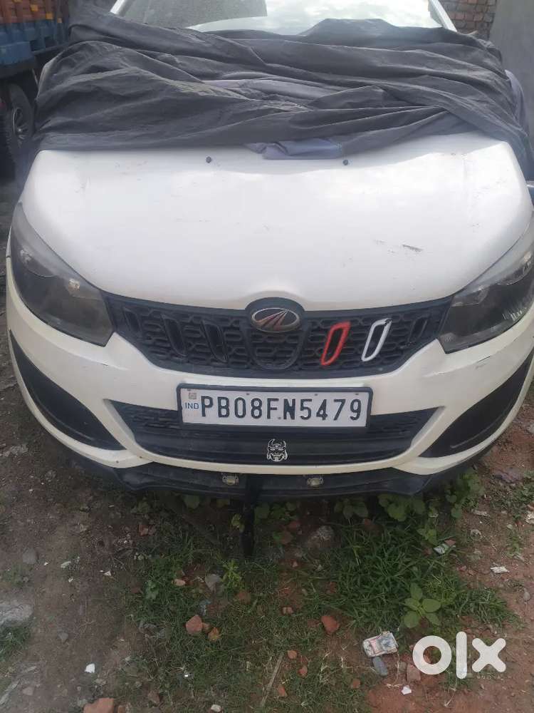 Mahindra Marazzo M6 2019