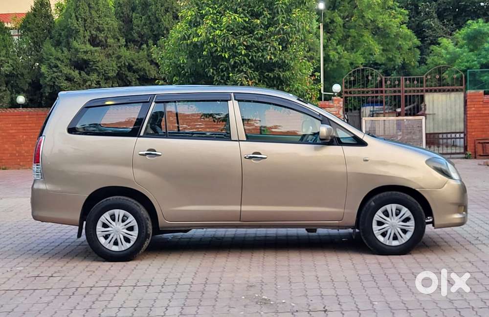 Toyota Innova 2.5 G4 Diesel 8-seater, 2010, Diesel