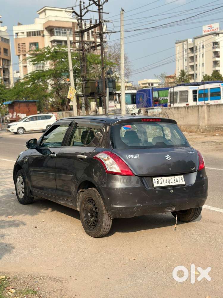 Maruti Suzuki Swift Lxi Option, 2017, Petrol