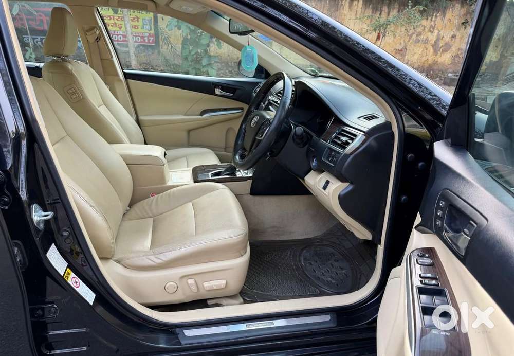 Toyota Camry 2.5 Hybrid, 2017, Cng & Hybrids