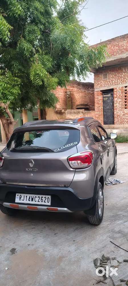 Renault Kwid Climber Rxt 2017  Grey + Orange Edition  Sporty Look