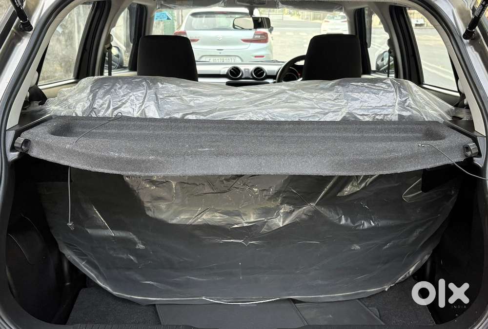 Maruti Suzuki Swift Vxi + Manual, 2022, Petrol