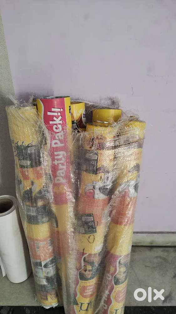 Tent Dining Table Paper Roll