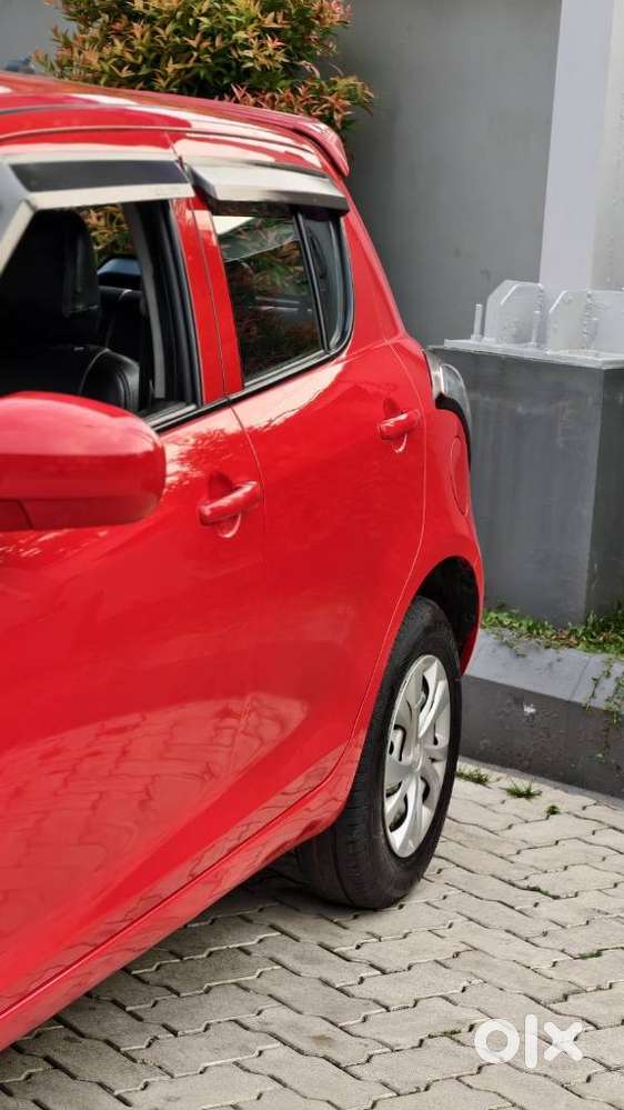 Maruti Suzuki Swift 1.2 Lxi (o), 2017, Petrol