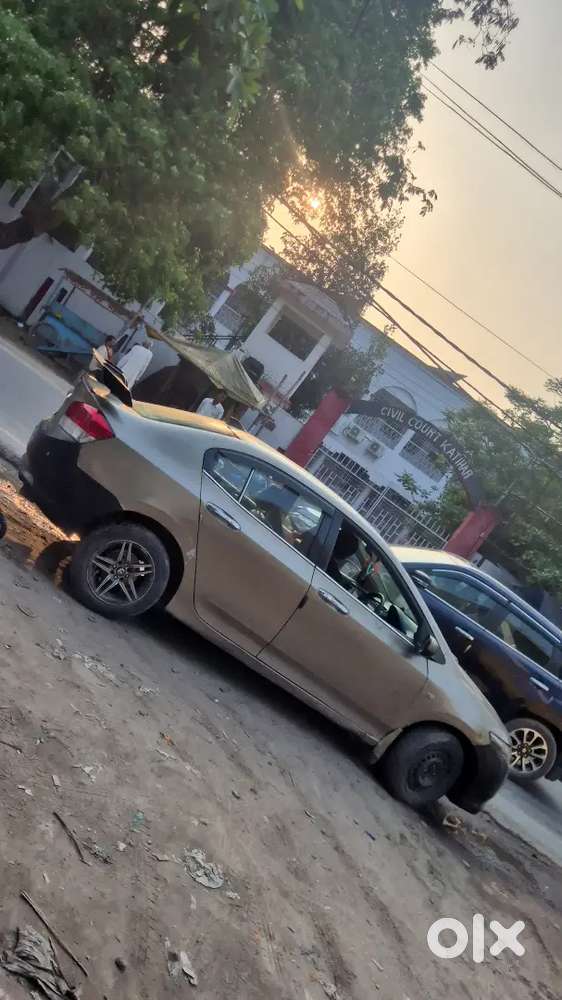 Honda City Zx 14 Cng & Hybrids 100000 Km Driven