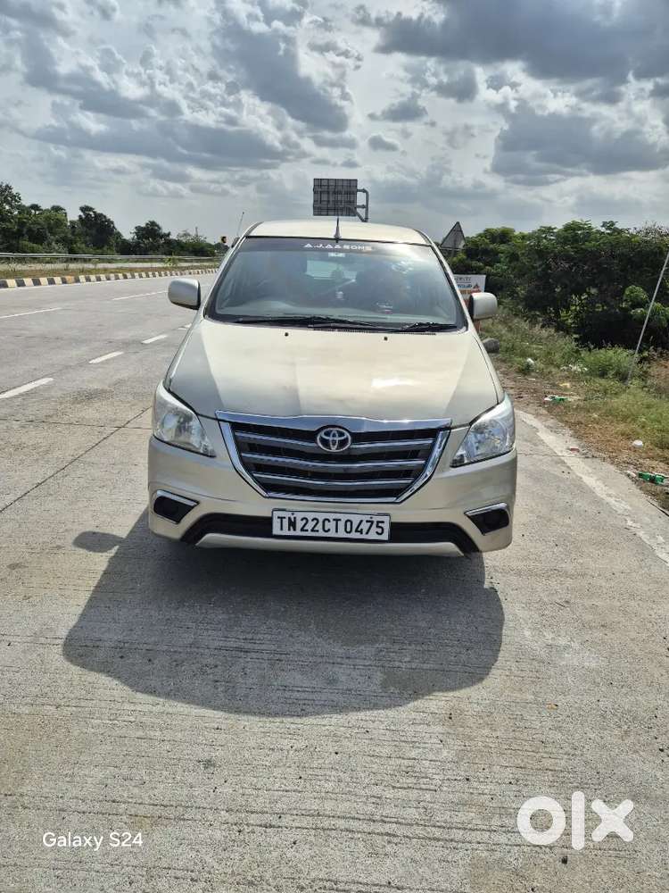 Toyota Innova 2012