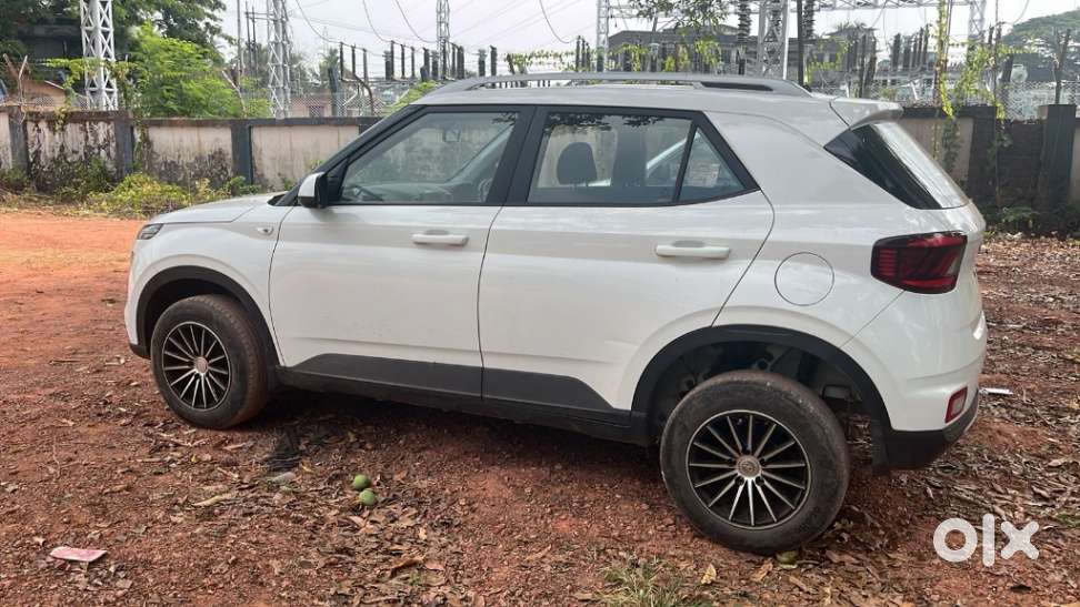 Hyundai Venue, 2021, Petrol