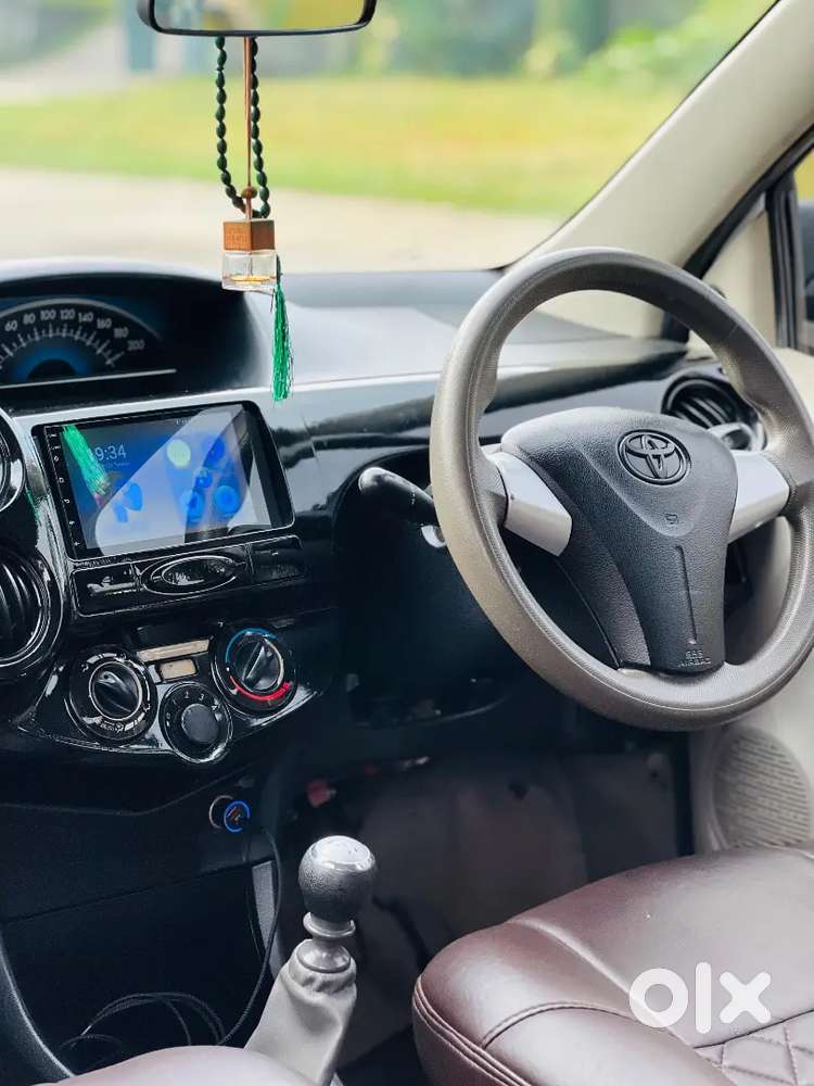 Toyota Etios Liva 2015 Model Diesel 175000 Km Driven Re Register