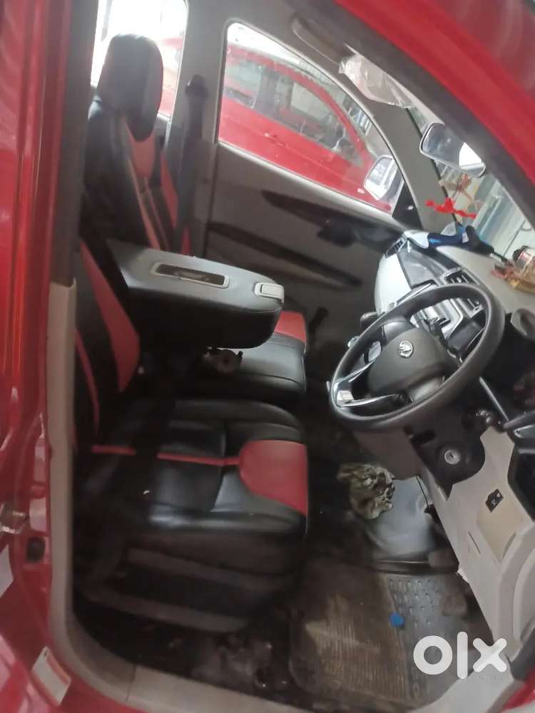 Mahindra Kuv100 July-2017 Petrol 40250 Km Driven