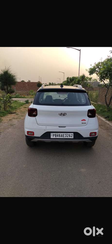 Hyundai Venue Sx (o) Mt 1.0 Turbo Dual Tone, 2020, Petrol