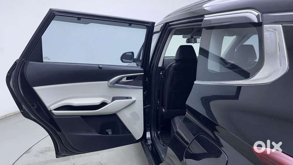 Kia Carens 1.4 Prestige Plus Turbo 7 Str, 2022, Petrol