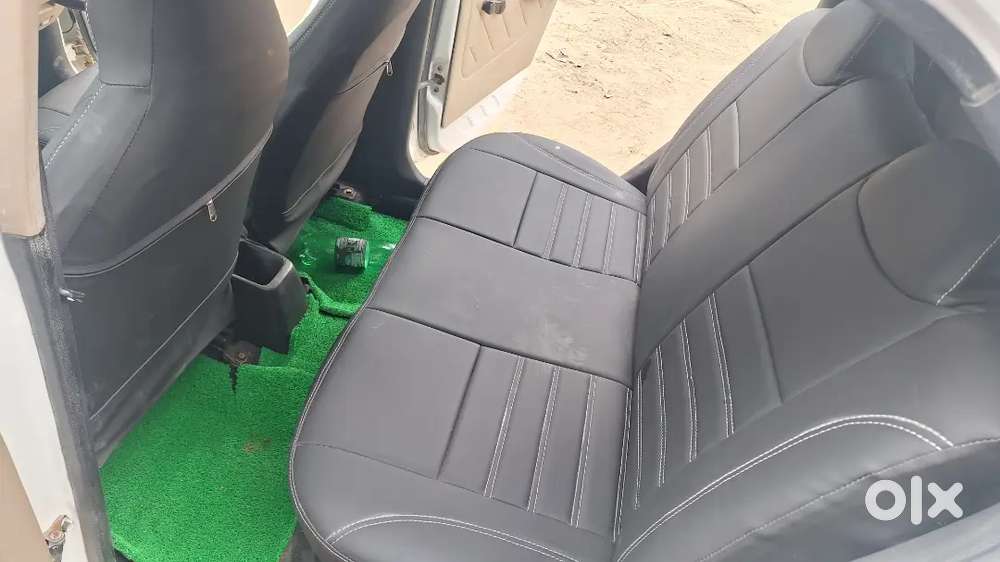 A.1 कंडीशन न्यू टायर न्यू सीट कवर न्यू Ac