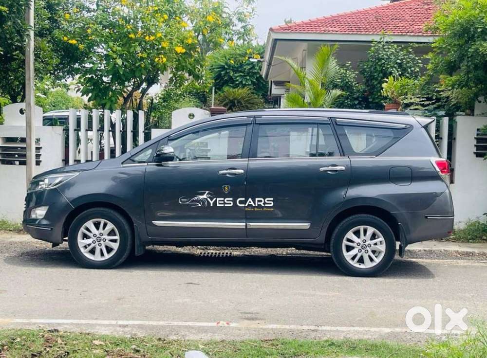Toyota Innova Crysta 2.4 G Mt, 2017, Diesel