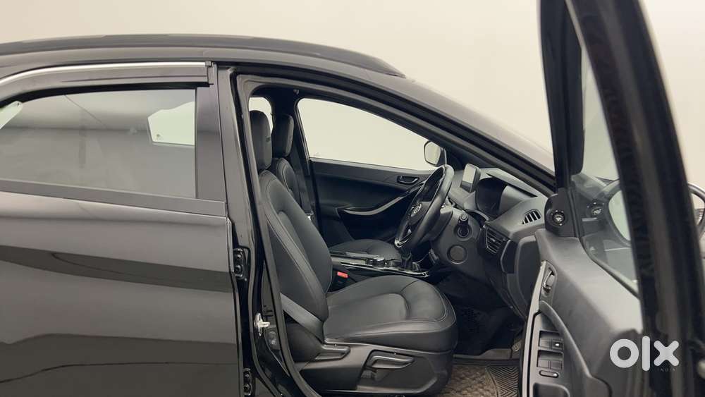 Tata Nexon 1.2 Revotron Xz Plus Hs Dark Edition, 2022, Petrol