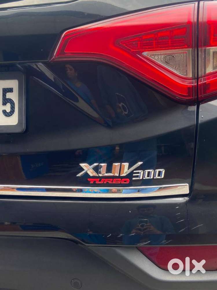 Mahindra Xuv300 Turbosport W8, 2023, Petrol