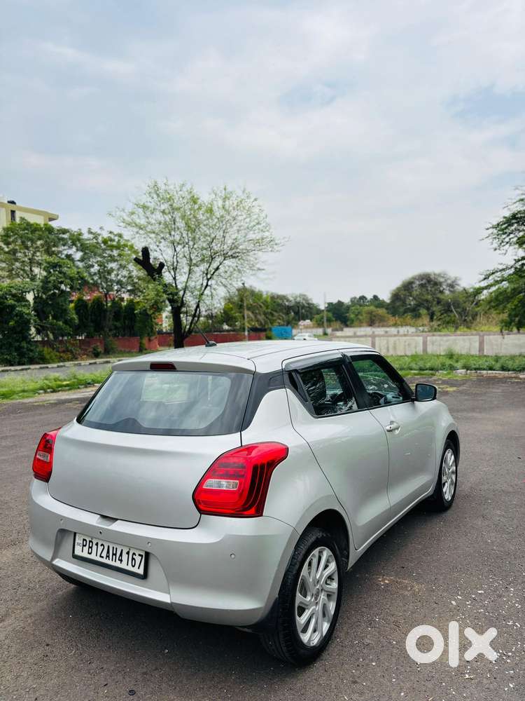 Maruti Suzuki Swift Vxi + Manual, 2022, Petrol