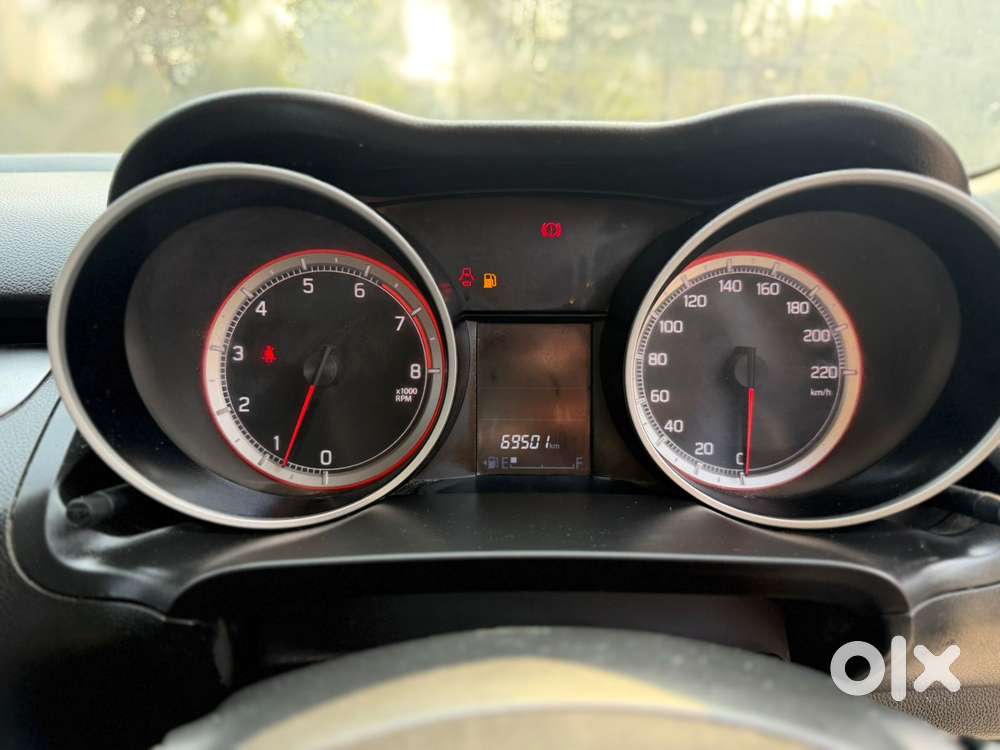Maruti Suzuki Swift Vvt Vxi, 2021, Petrol