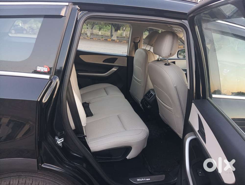Mahindra Xuv700 2.2 Ax 3 Diesel Mt 7 Str, 2025, Diesel