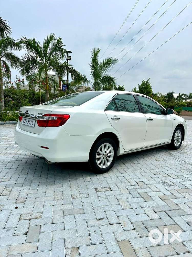 Toyota Camry 2013 Petrol Well Maintained