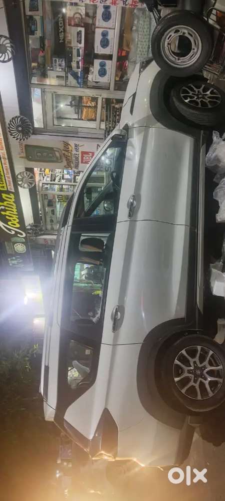 Bhai Jo New Lene Ka Mann Ho Wo Ye Car Le Sakta H, Befikar