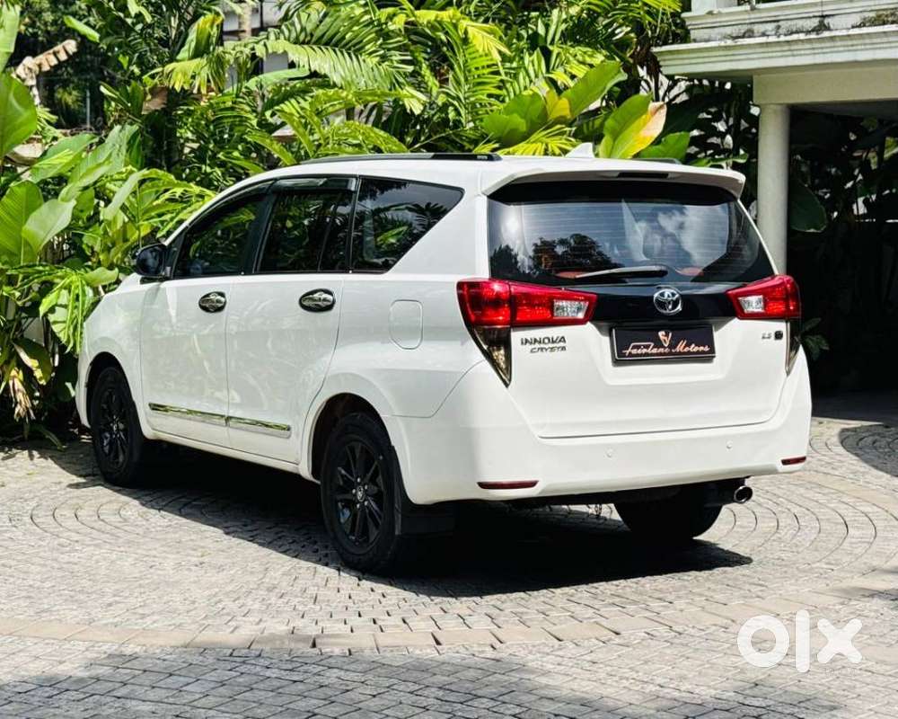 Toyota Innova Crysta 2.8 Gx At 8s, 2018, Diesel